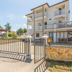 Nyaralóház Medencével Radmani, Porec - 16440 Radmani