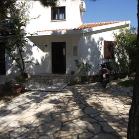 Apartmanok A Tenger Mellett Vir - Kozjak, Vir - 16734 Vir - Kozjak