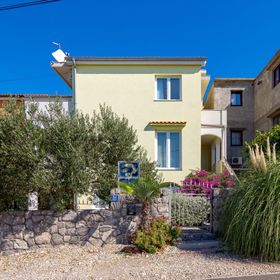 Apartmanok és Szobák Parkolóhellyel Kraljevica - 17589