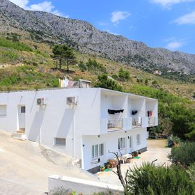 Apartmanok Parkolóhellyel Lokva Rogoznica, Omis - 17645 Lokva Rogoznica