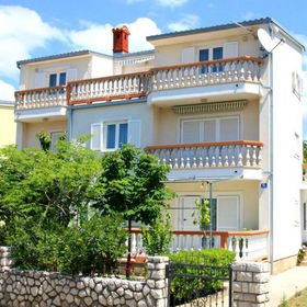 Apartmani Blazic Jadranovo