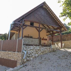 Kerékhegy Vendégház Szekszárd