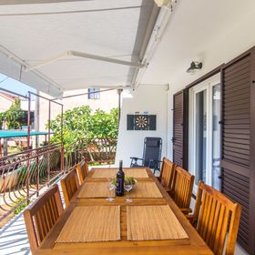 Apartment 4 Olives Stari Grad