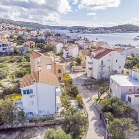 Apartments Karleusa Rogoznica