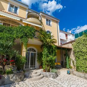 Apartments Gianni Crikvenica