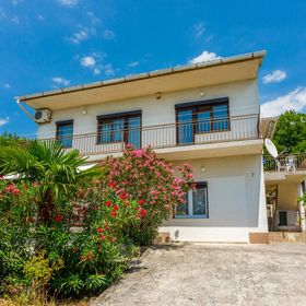 Apartments Arijana Dramalj