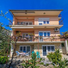 Apartments Melita Dramalj