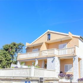 Apartments Pera Razanj