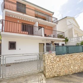 Apartments Mira Mark Razanj