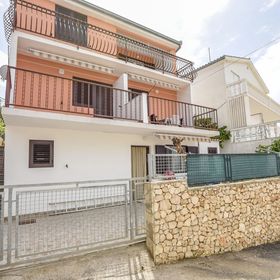 Apartments Mira Mark Razanj