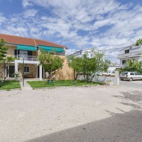 Apartments Mila II Tribunj