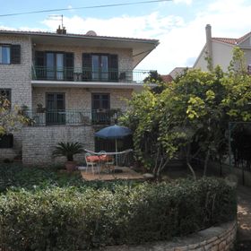 Apartments Valerija Supetar