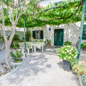 Apartment Gabi Biograd