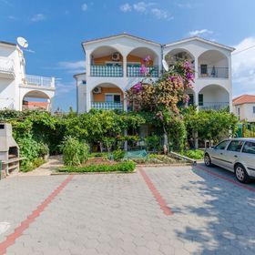 Apartments Zoric Rogoznica