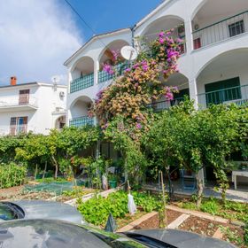 Apartments Zoric Rogoznica