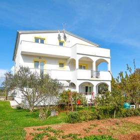 Apartments Aurora Mrljane