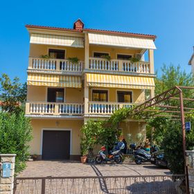 Apartment Nevelina Selce