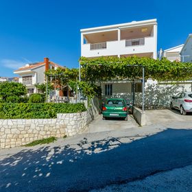 Apartments Jurko Okrug Gornji