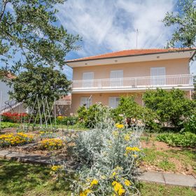 Apartments Amalthea Biograd