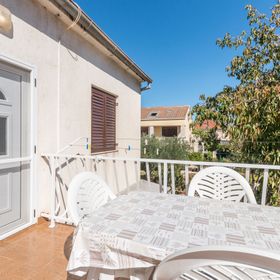 Apartments Mactra Biograd