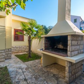 House Gaia Sv. Filip i Jakov