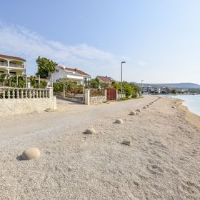 Apartments JureG Rogoznica