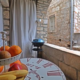 House Stone house Mia casa Stari Grad