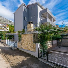 Apartment Anica Omis
