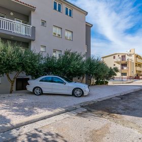 Apartment Anica Omis