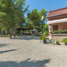 Apartment Ametist Milna