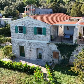 Apartments Tarragon Ugrinic