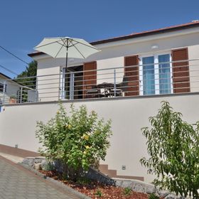 Apartments Golden hour Jurdani