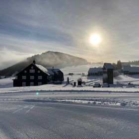 Panský dům a Pyramida Kořenov