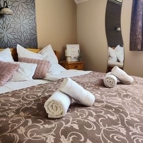 Várkert Apartman Duplex Gyula