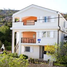 Apartments Artur Ribarica