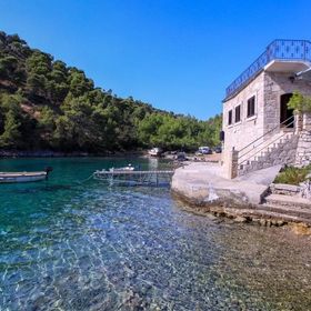 Robinson House Nino Kožja