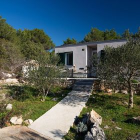 Holiday Home Olive Eden Milna