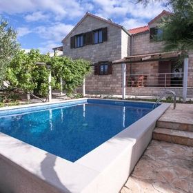 Vila Venecija Povlja