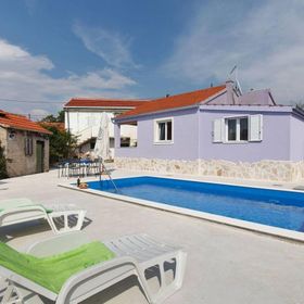 Ház Családok Részére Medencével Vinisce, Trogir - 17012 Vinišće