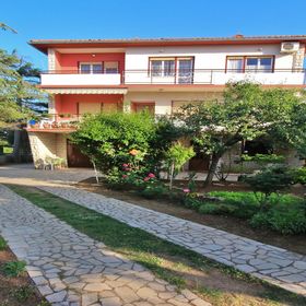 Apartman Jakominic Šilo