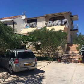 Apartmanok A Tenger Mellett Pirovac, Sibenik - 15403 Pirovac
