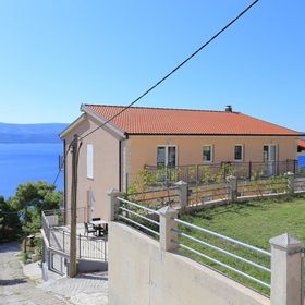 Apartmanok Parkolóhellyel Stanici, Omis - 17894 Stanići