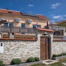 Ház Családok Részére Medencével Tribalj, Crikvenica - 17992 Tribalj