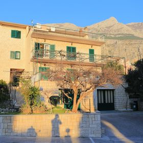 Apartmanok és Szobák Parkolóhellyel Makarska - 18028