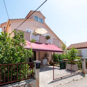 Nyaralóház A Tenger Mellett Preko, Ugljan - 18077 Preko