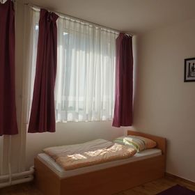 Kőrisfa Hostel Kiskőrös