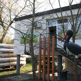  Fekete Gólya Pihenőház Baja