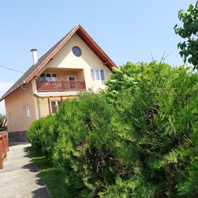 Casa de oaspeți Iza Lăzarea