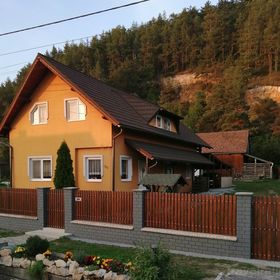 Casa de oaspeți Benkes Lăzarea