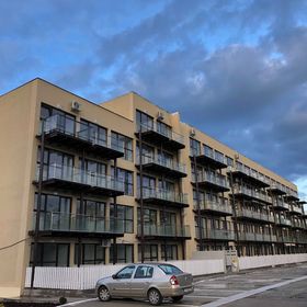 Studio Gul Mona Saturn